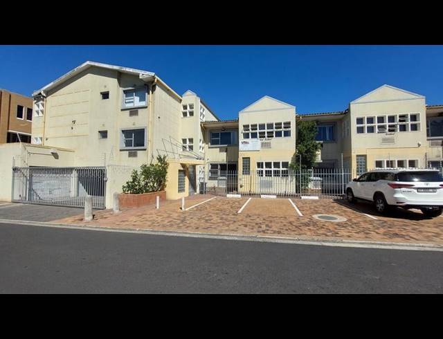 BUSINESS FOR SALE IN BELLVILLE CENTRAL